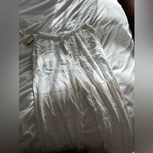 COPY - Aritzia white sail pants brand new
